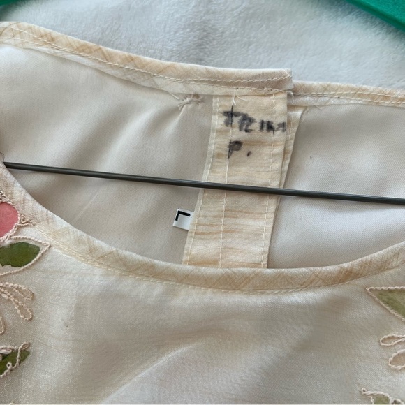 VINTAGE Handmade Floral Embroidered Blouse Skirt with Scarf - Picture 4 of 14